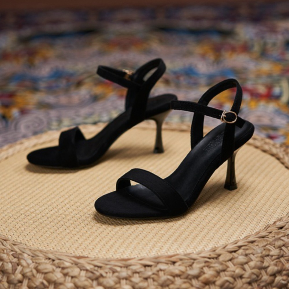 Summer Clothing On Sale - صنادل نسائية بكعب عالٍ، صنادل بسيطة