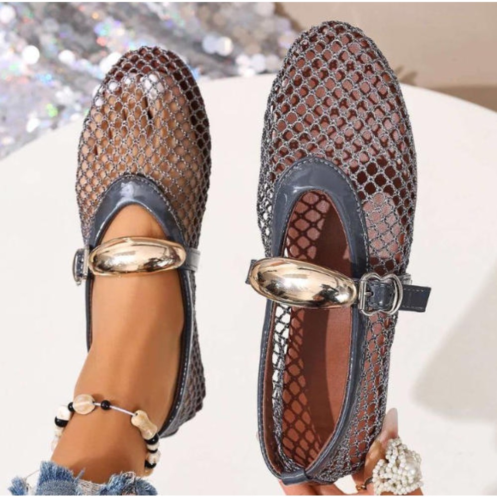 Summer Clothing Elegant - في الصيف ارتداء جولة تو أبازيم