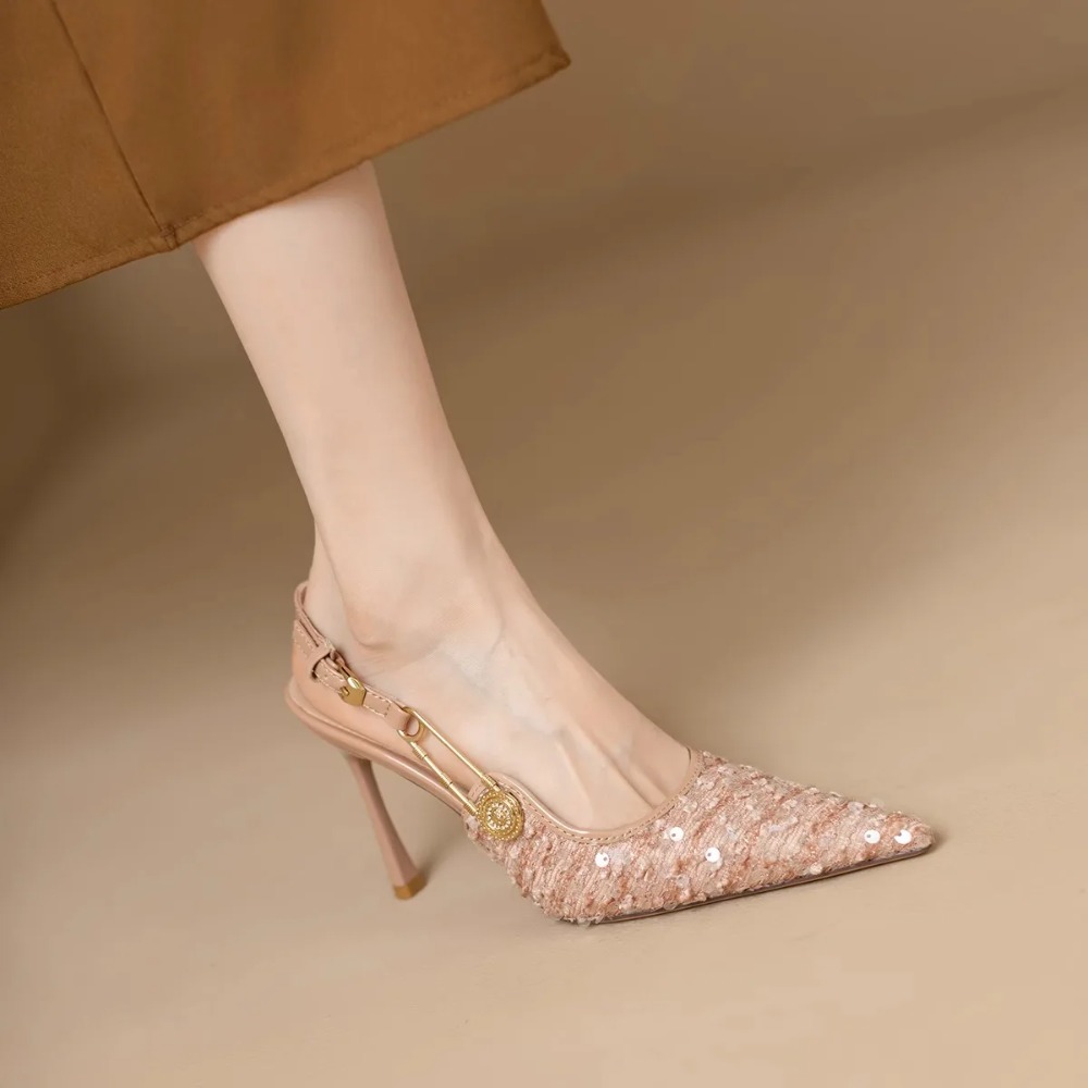Summer Cloth - حذاء نسائي بكعب عالٍ مدبب من