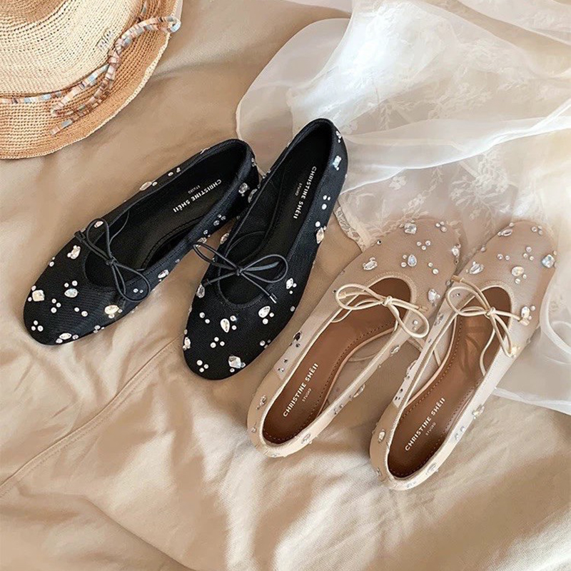 أحذية نسائية أنيقة للصيف مزينة - مراجعة Summer Clothing On Sale وسعره